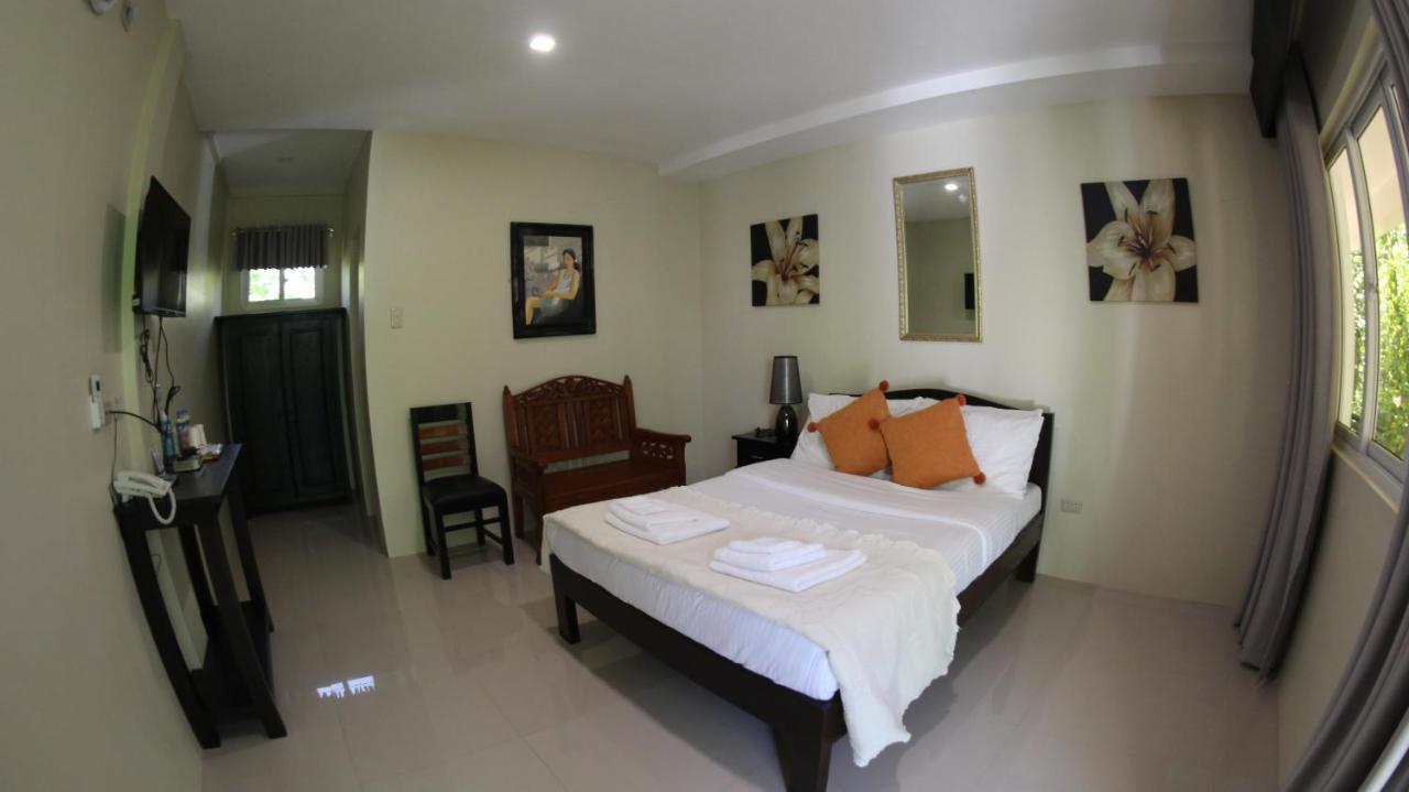 Casa Cecilia Hotel Bantay Luaran gambar