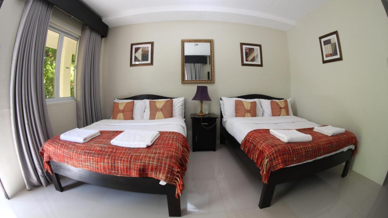 Casa Cecilia Hotel Bantay Luaran gambar
